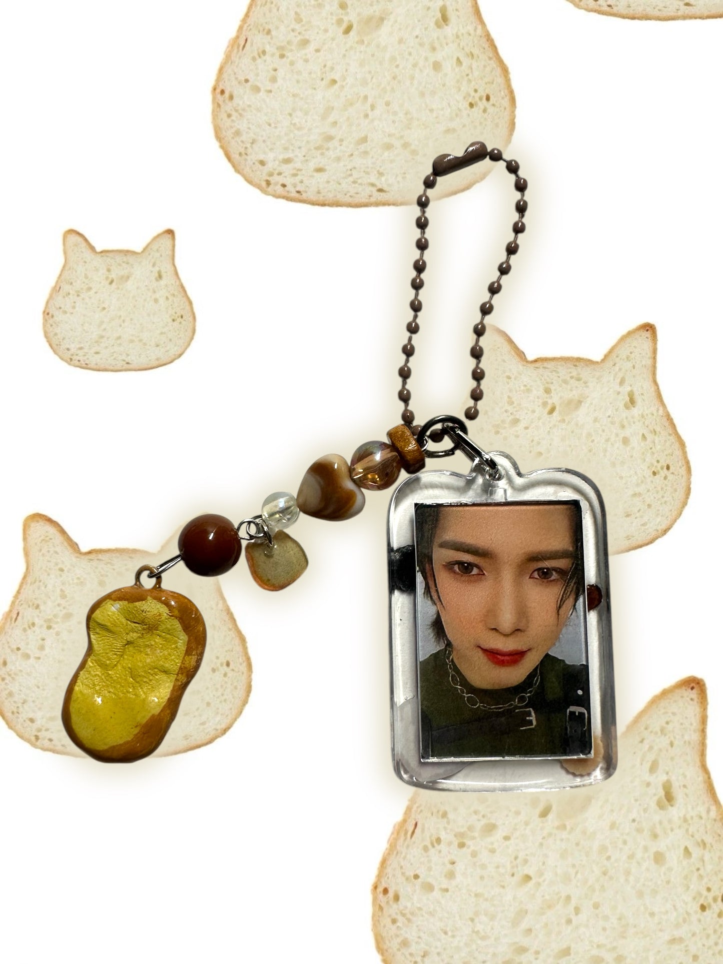 Ateez Yeosang bread inspired keychain