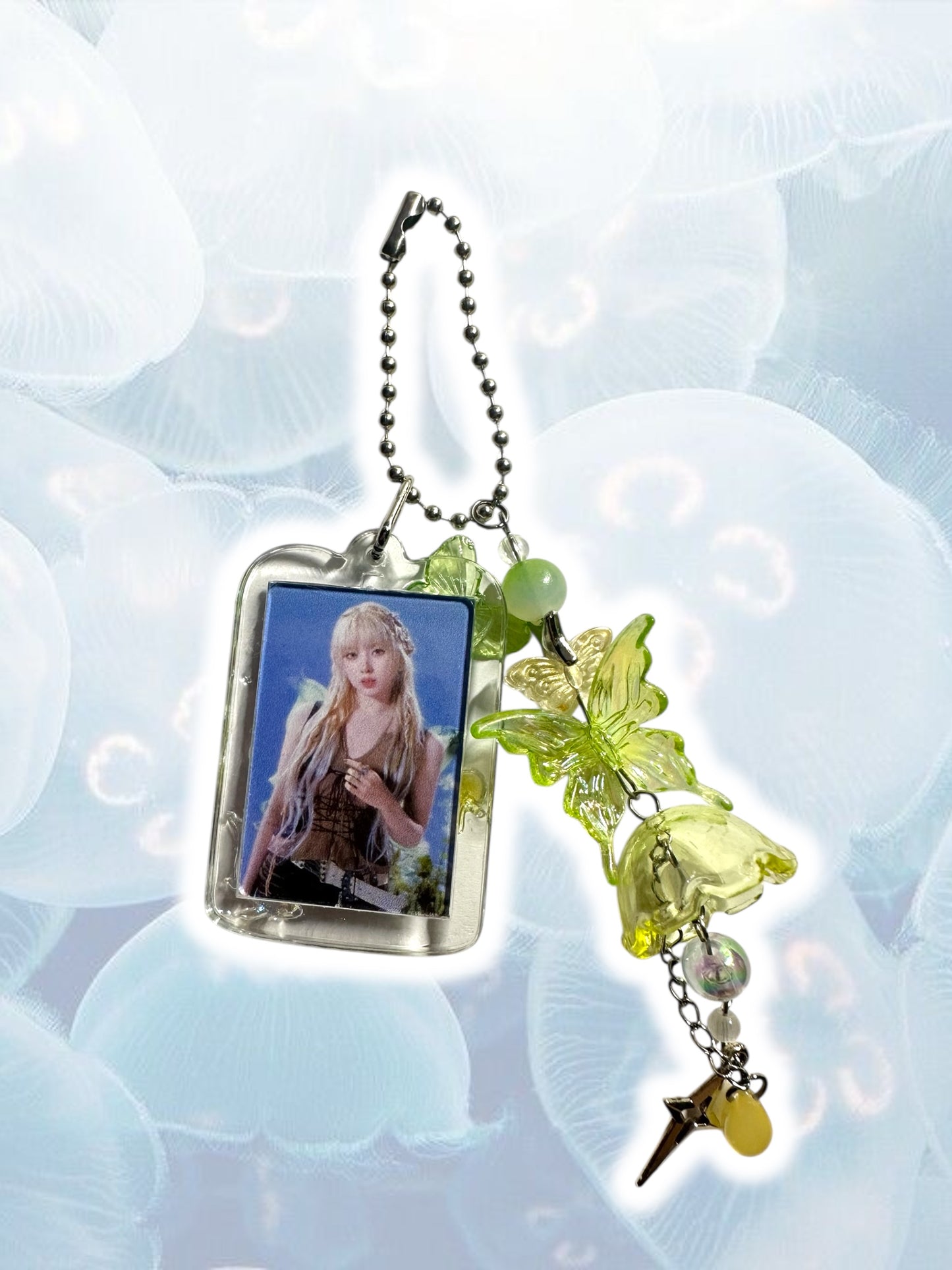 Nmixx jellyfish inspired keychains Kyujin